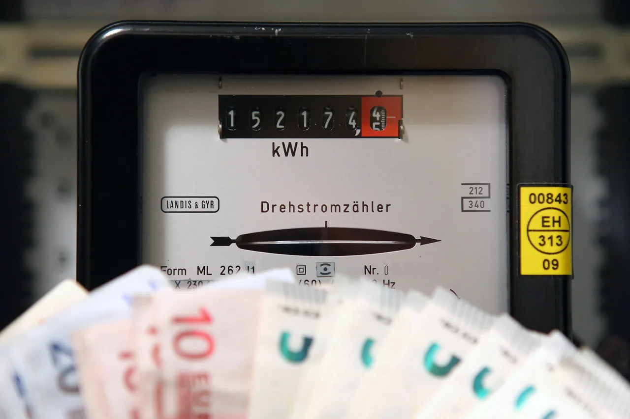 Stromzähler verstehen: Was bedeuten die Anzeigen 1.8.0 und 2.8.0?