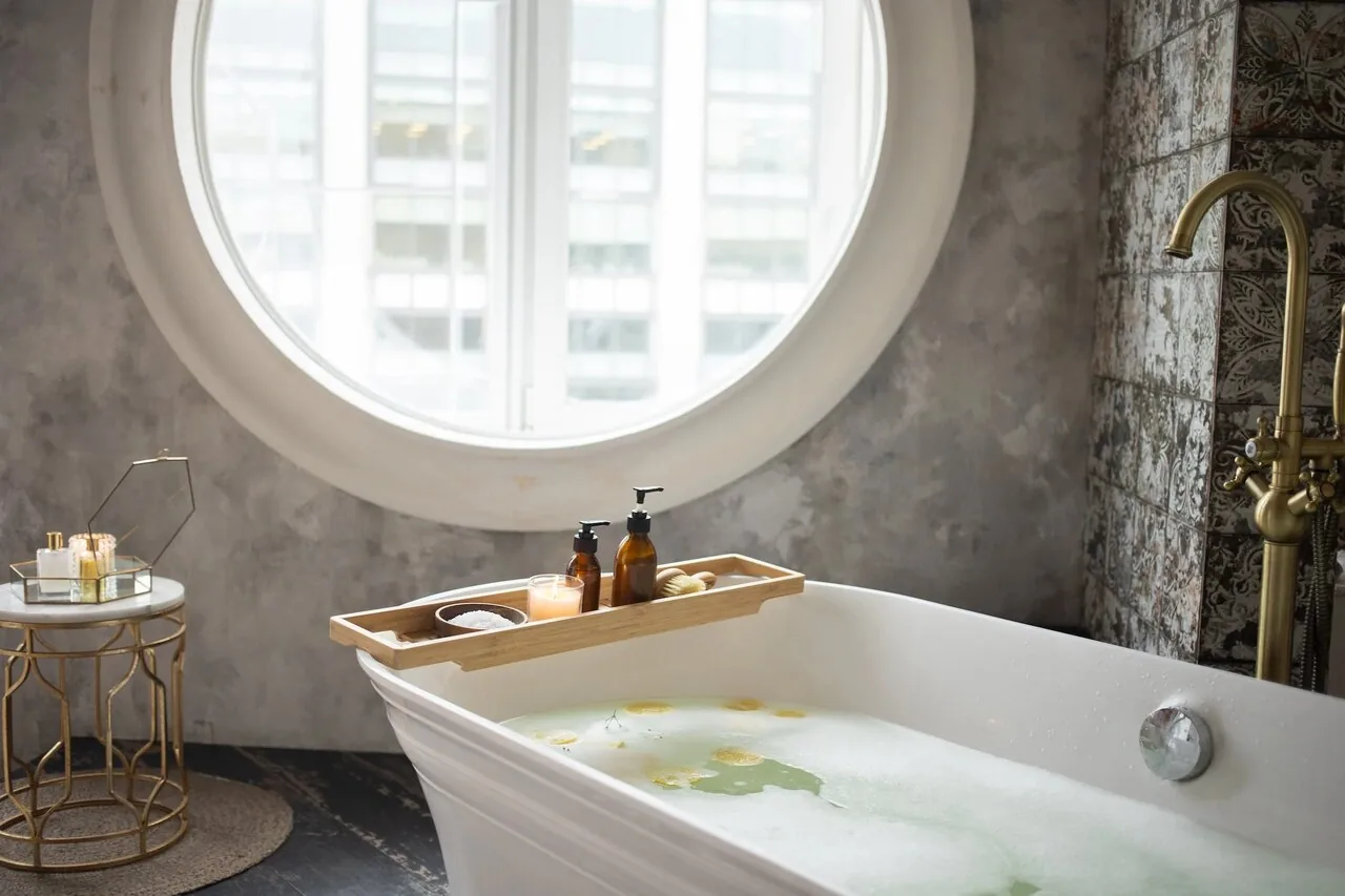 Die Wissenschaft hinter dem perfekten Bad: Wie viel Liter passen in eine Badewanne und welche Temperatur ist ideal?